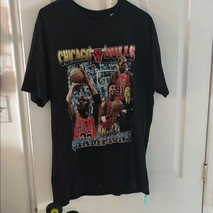 Chicago Bulls Black Graphic T-Shirt